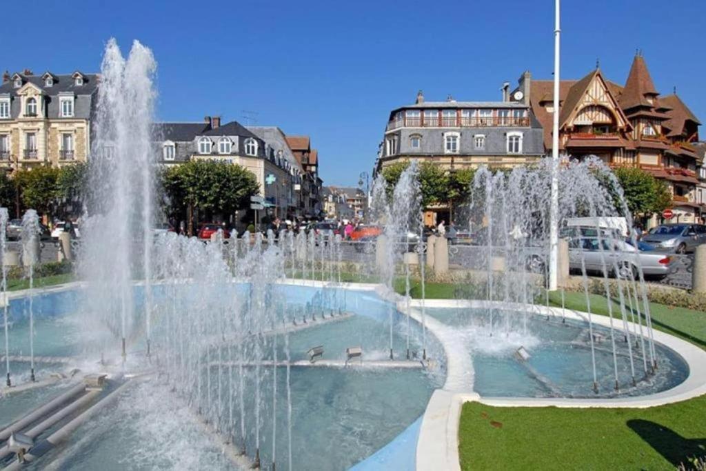 "Magnifique 2 Pieces Deauville" Piscine Et Jardin Bagian luar foto